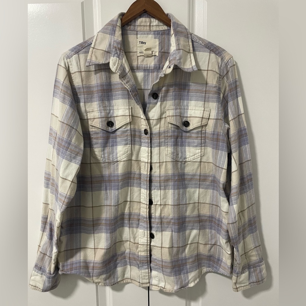 TILLEY- 100% organic cotton , button down
